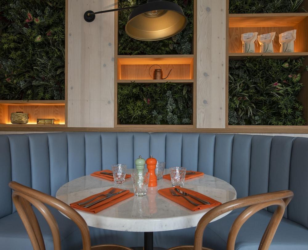 Lincoln Plaza Hotel London, Curio Collection By Hilton Εξωτερικό φωτογραφία