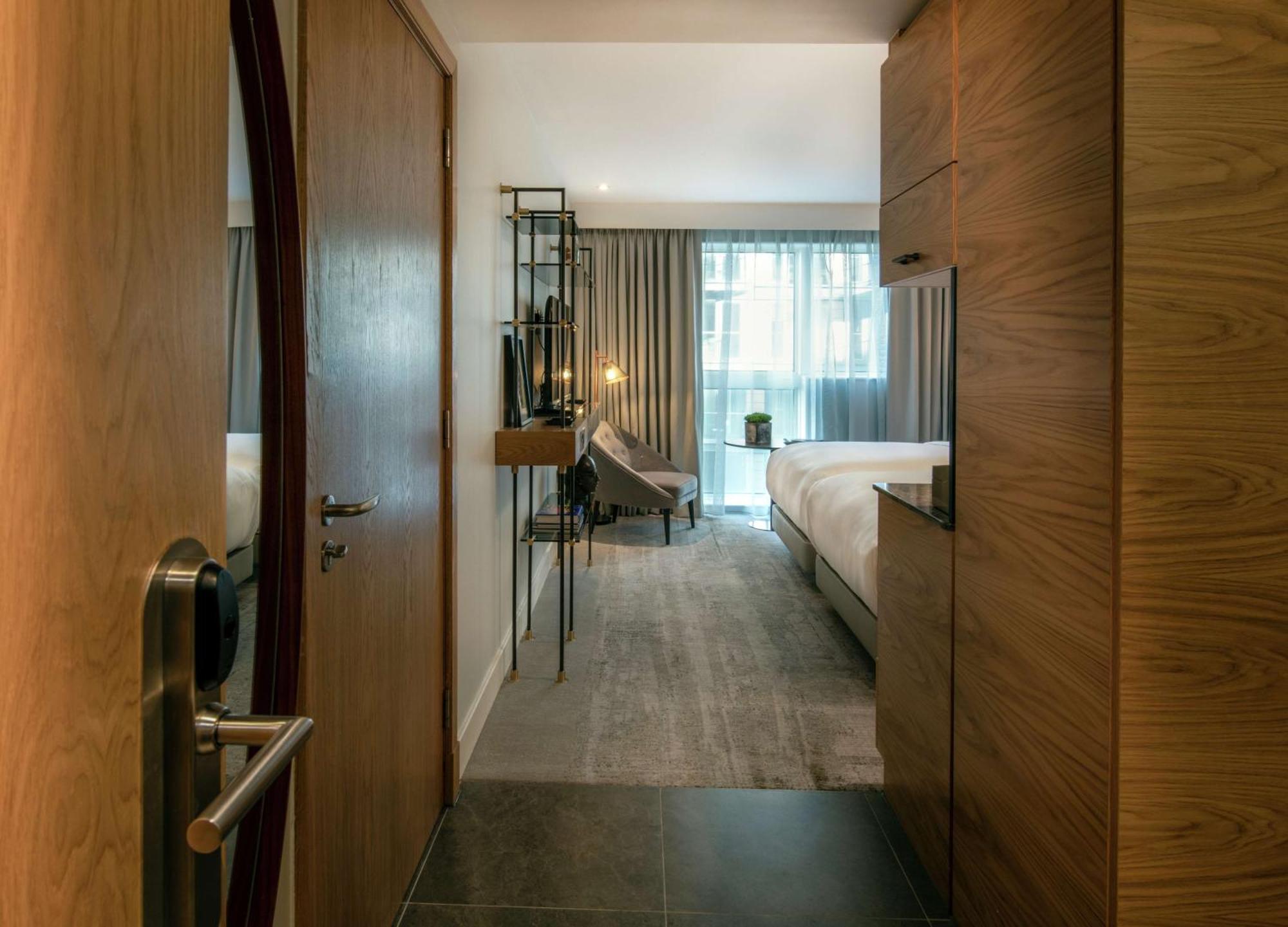 Lincoln Plaza Hotel London, Curio Collection By Hilton Εξωτερικό φωτογραφία